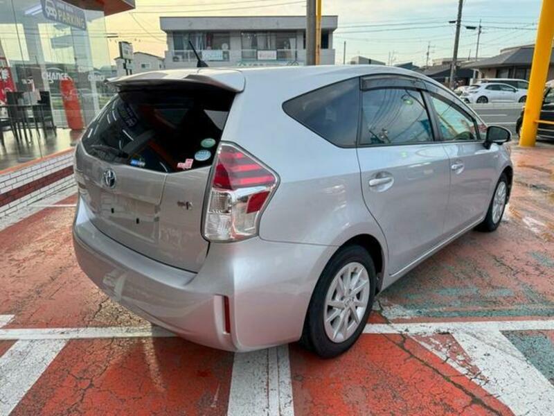PRIUS ALPHA
