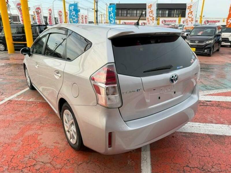 PRIUS ALPHA