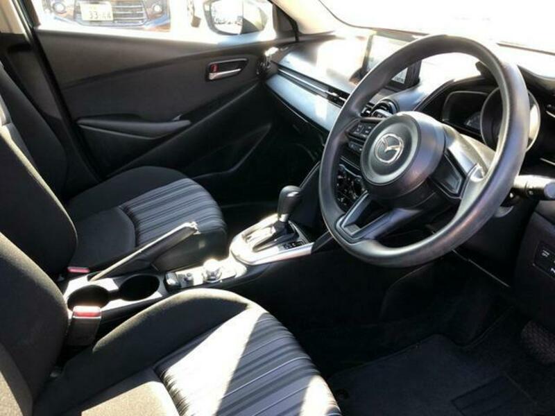 MAZDA2