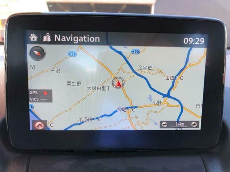 MAZDA2