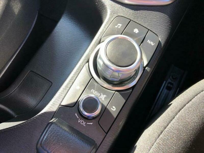 MAZDA2