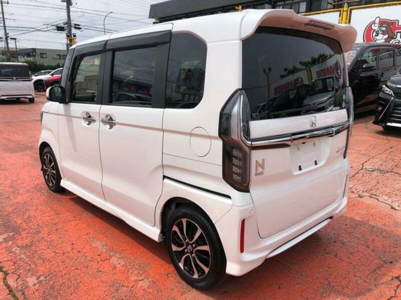 N BOX CUSTOM