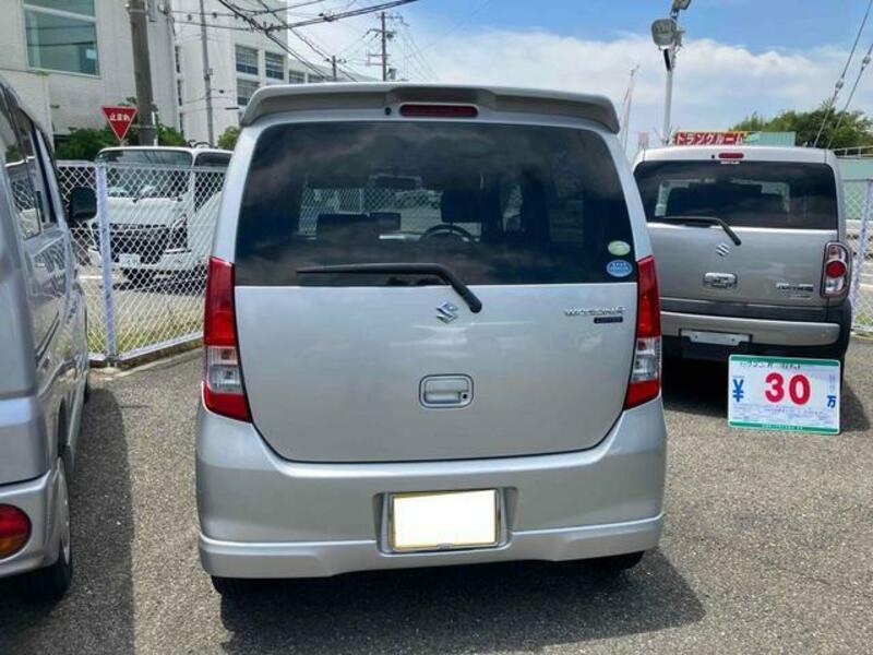 WAGON R