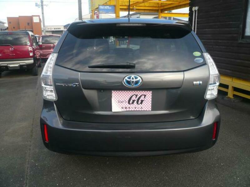 PRIUS ALPHA