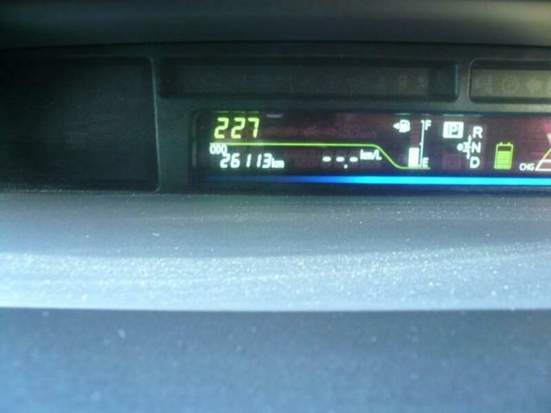 PRIUS ALPHA