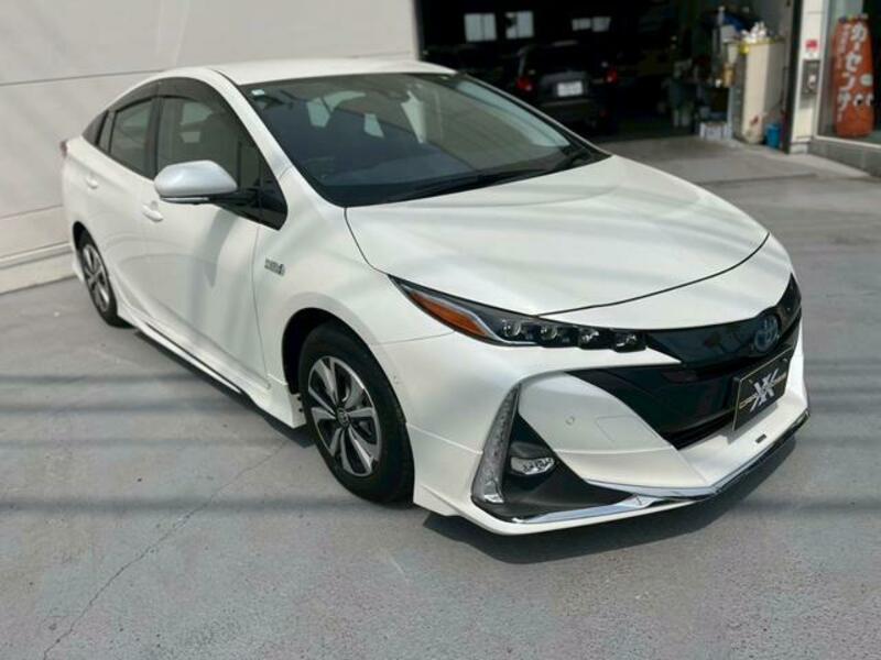 PRIUS PHV