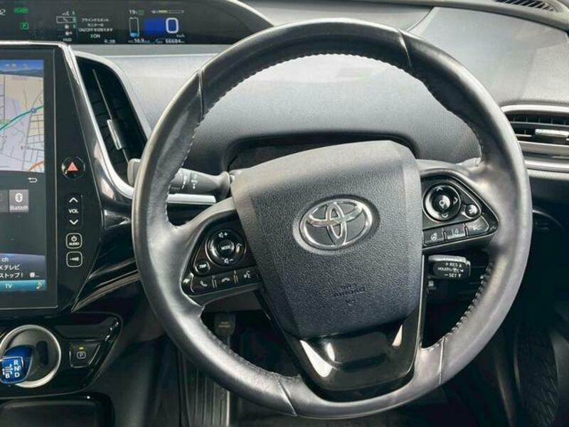 PRIUS PHV