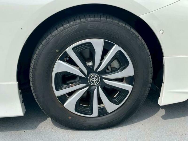 PRIUS PHV