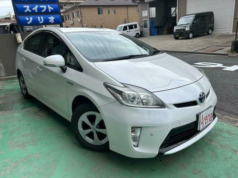 TOYOTA PRIUS