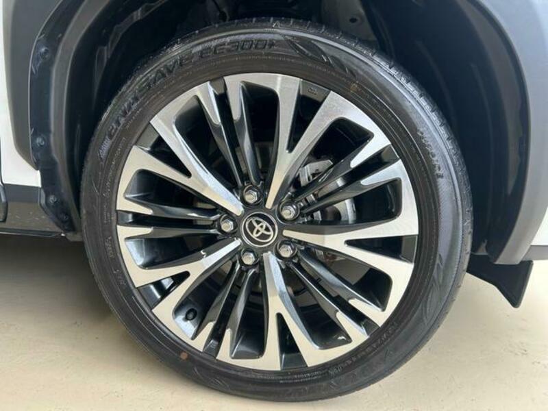YARIS CROSS