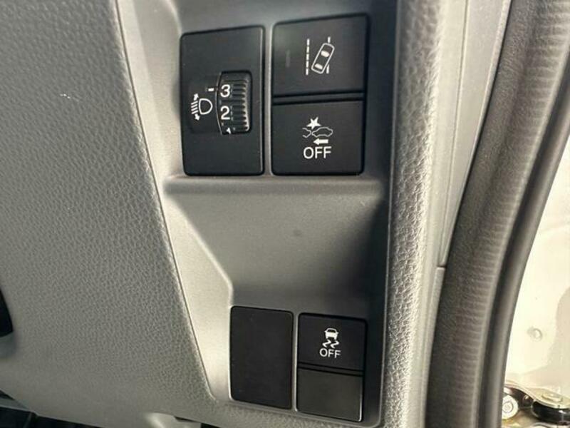 N-VAN