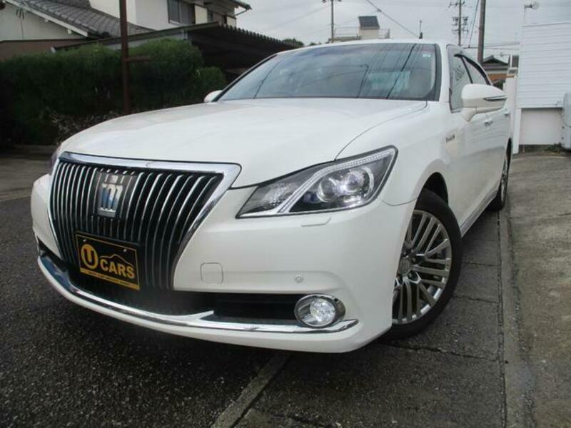 TOYOTA CROWN MAJESTA