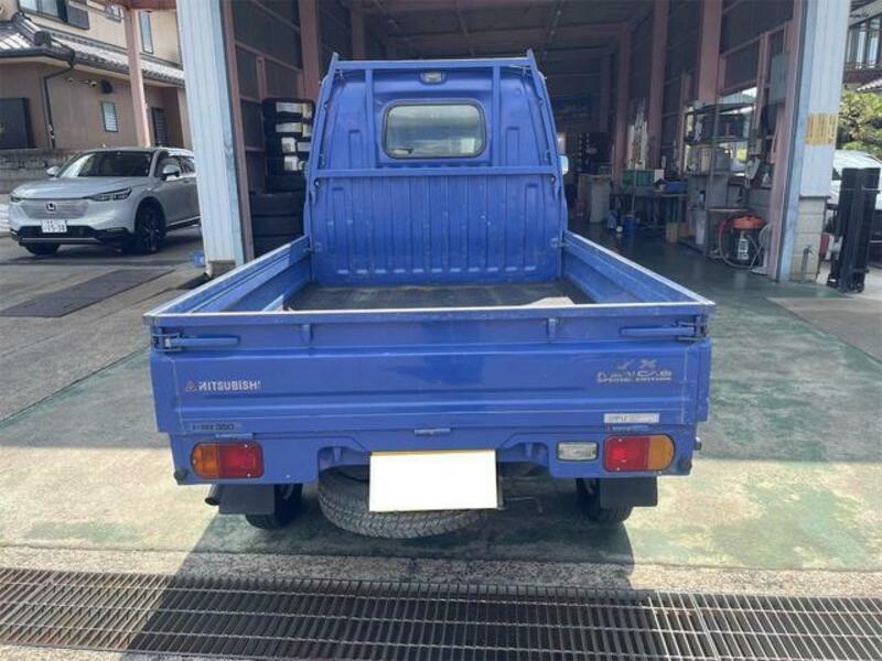 MINICAB TRUCK