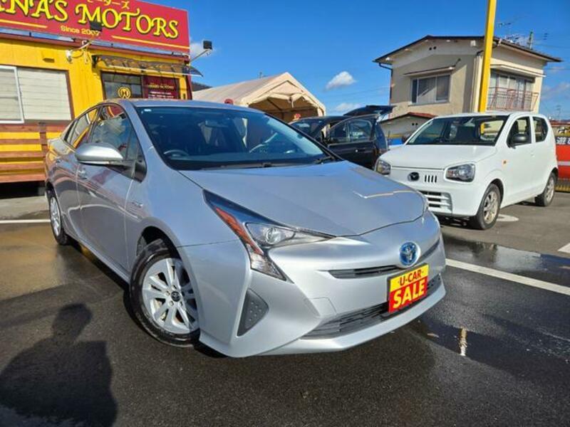 TOYOTA PRIUS