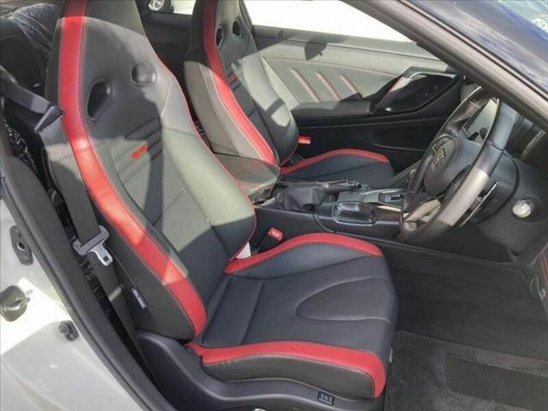 GT-R