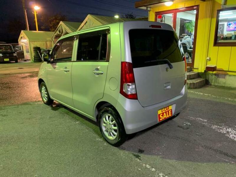 WAGON R
