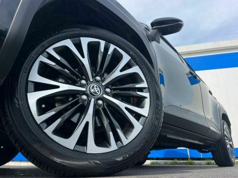 YARIS CROSS