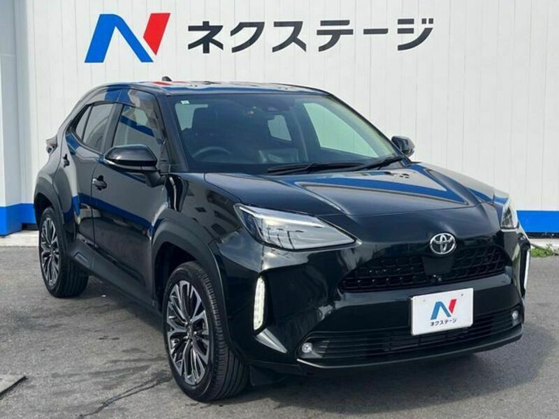 YARIS CROSS