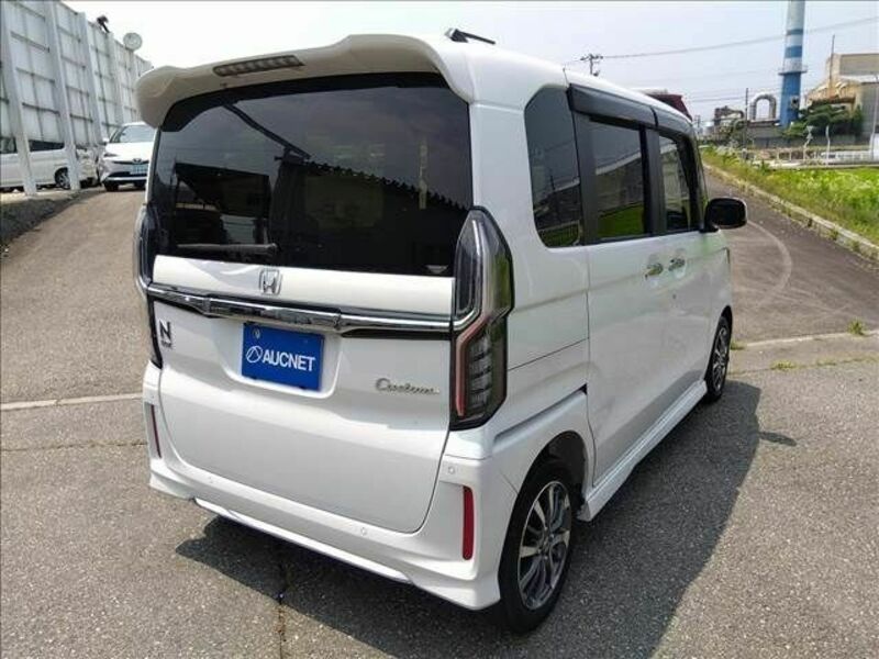 N BOX CUSTOM