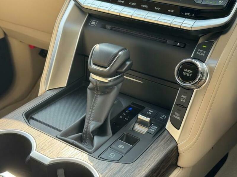 LAND CRUISER