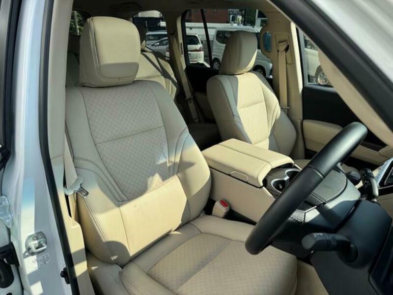 LAND CRUISER