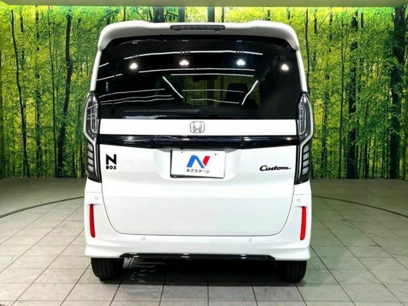 N BOX CUSTOM