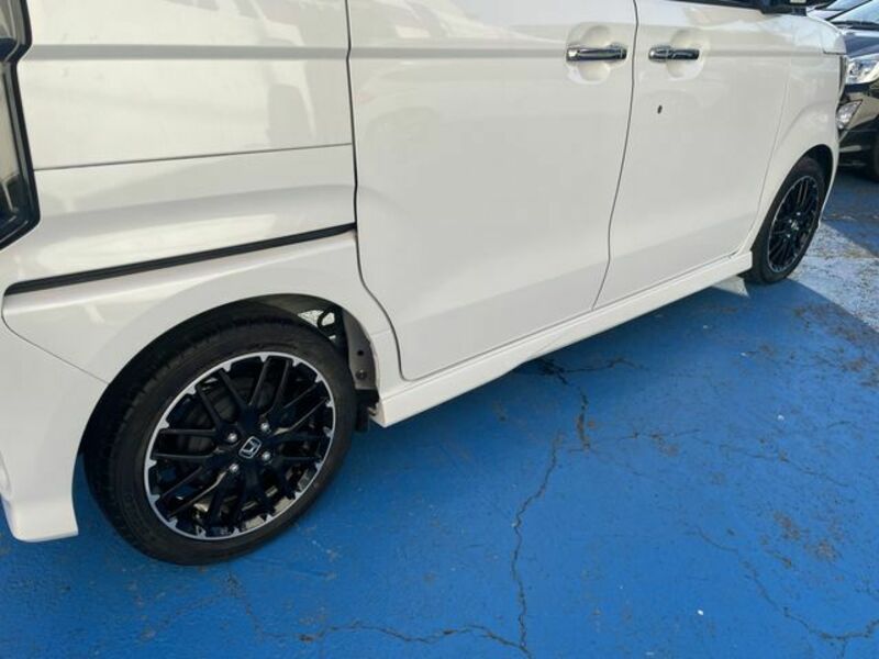 N BOX CUSTOM