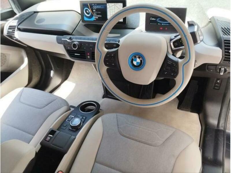 i3