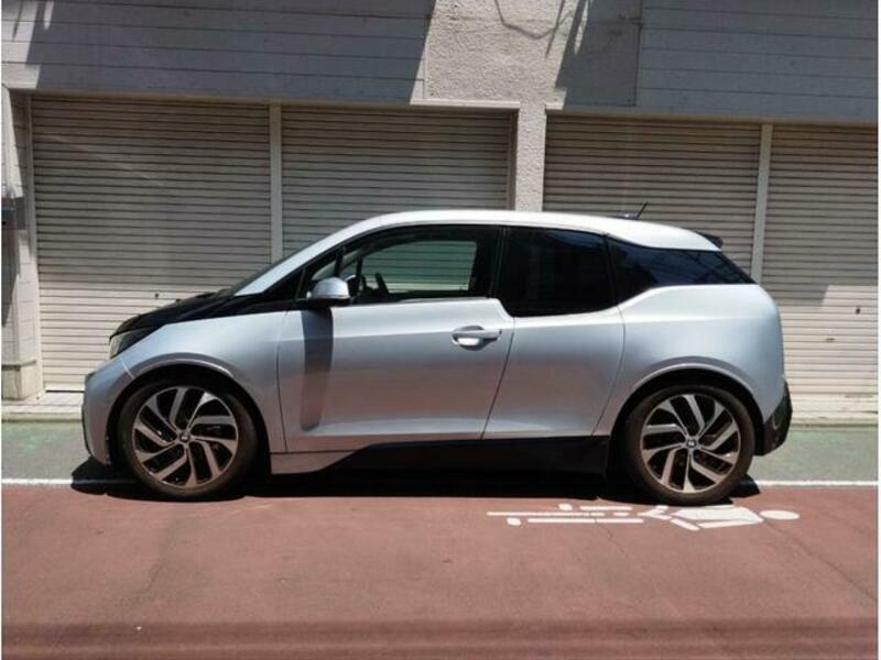 i3