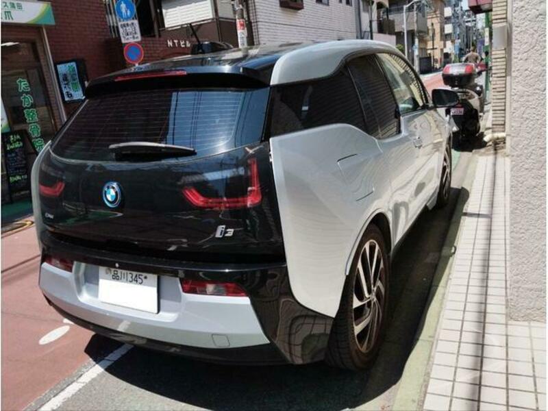 i3