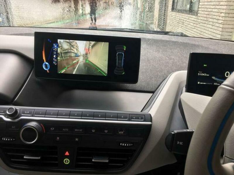 i3