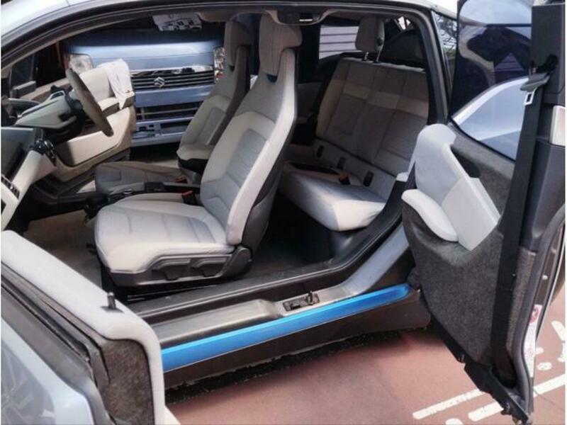 i3