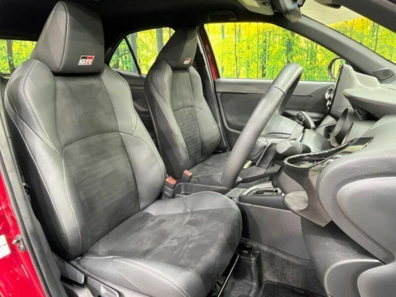 YARIS CROSS