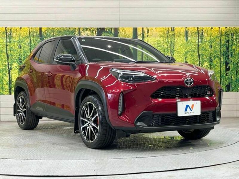 YARIS CROSS