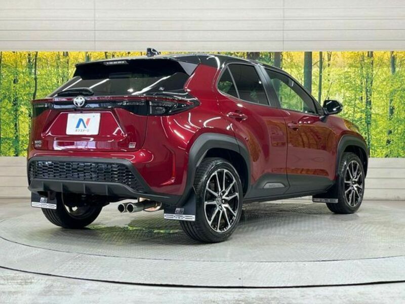 YARIS CROSS