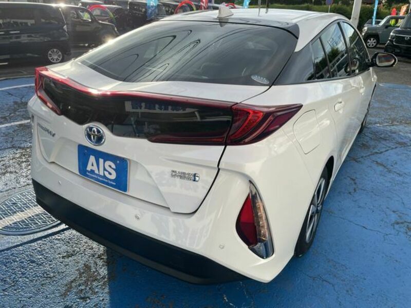 PRIUS PHV