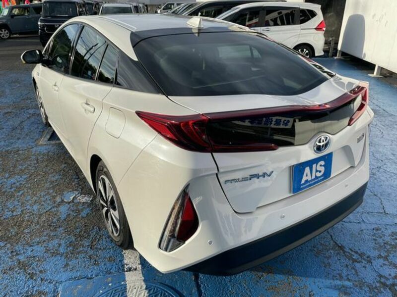 PRIUS PHV