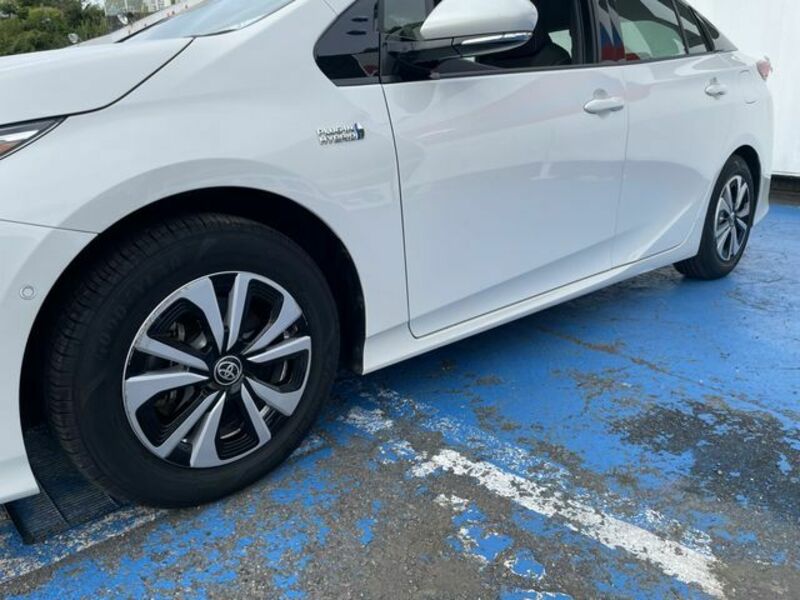 PRIUS PHV