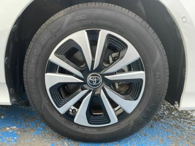 PRIUS PHV