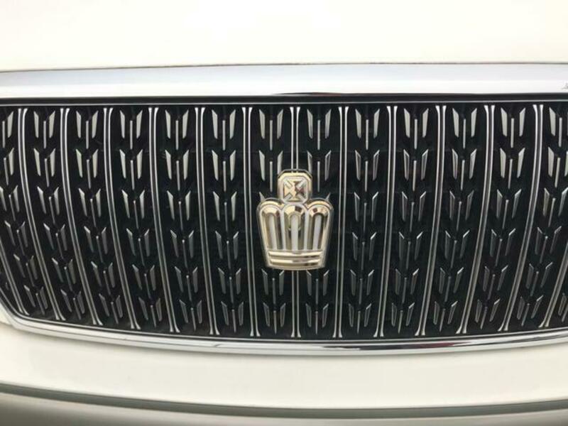 CROWN MAJESTA