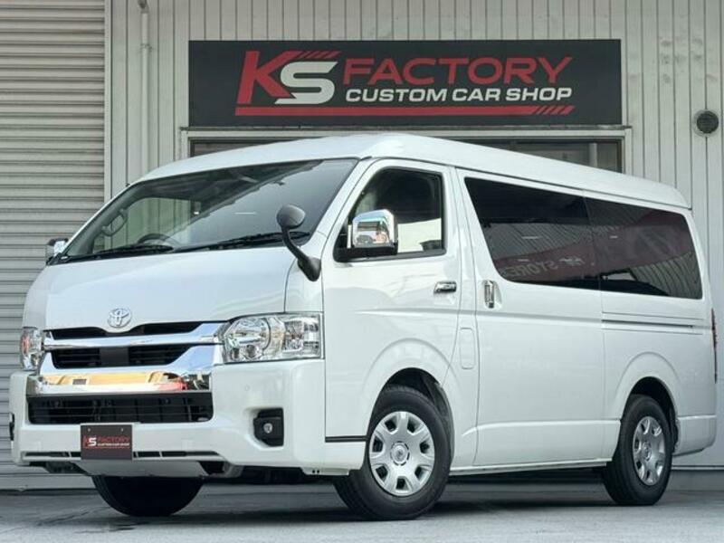 TOYOTA HIACE WAGON