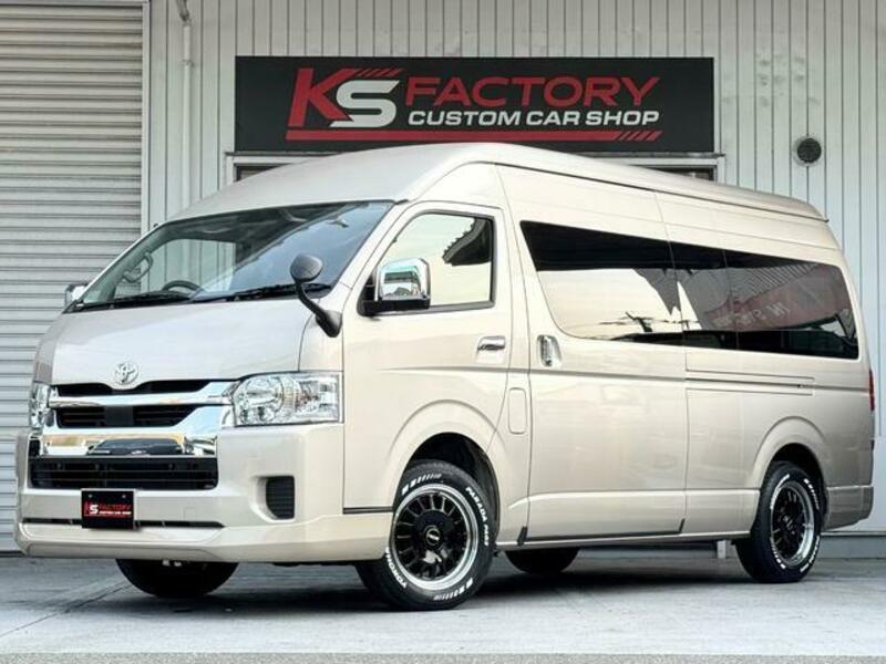 TOYOTA HIACE WAGON