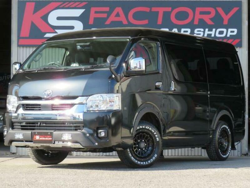 TOYOTA HIACE WAGON