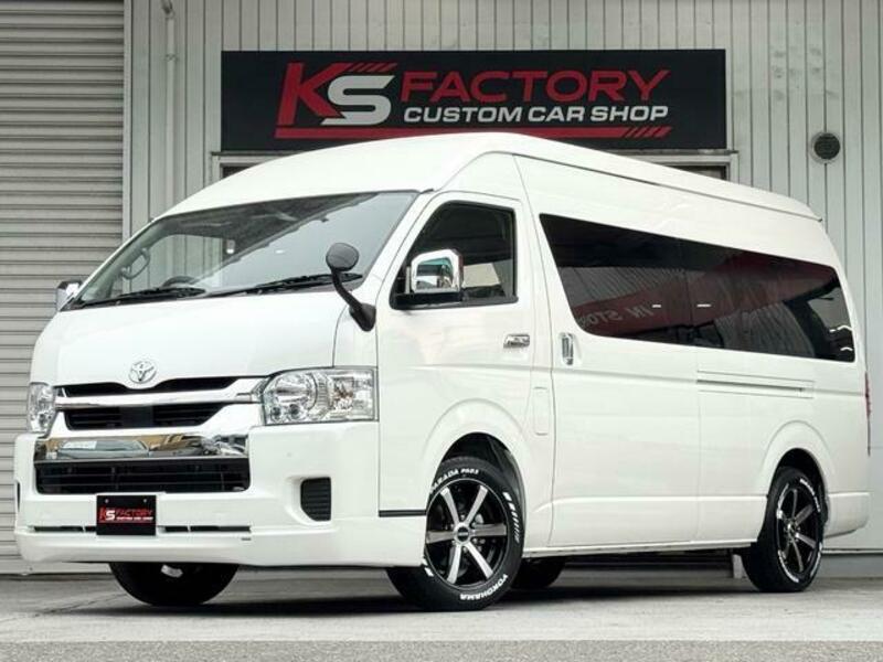 TOYOTA HIACE WAGON