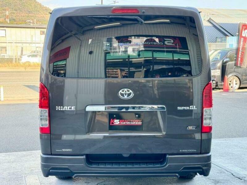 HIACE VAN