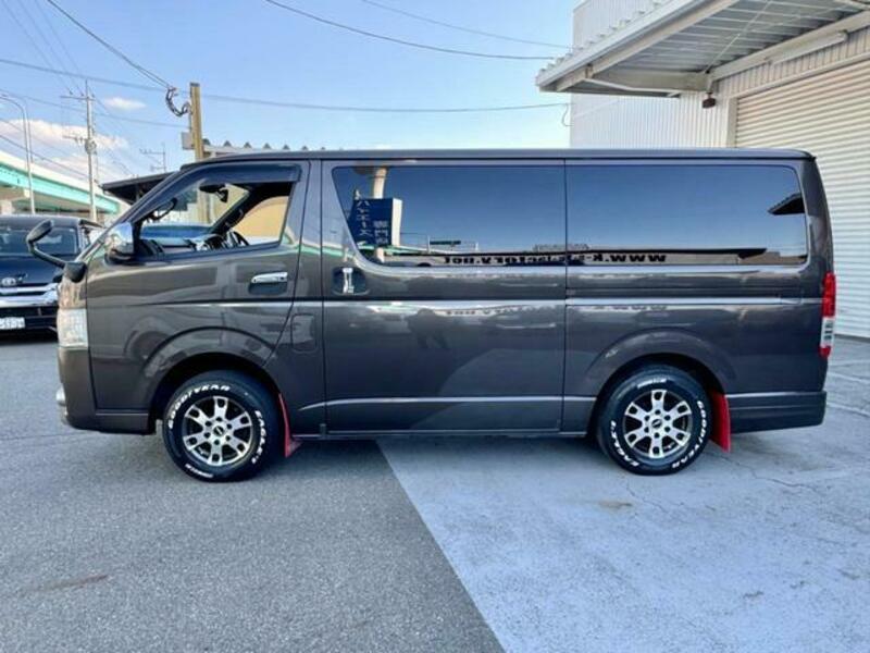 HIACE VAN