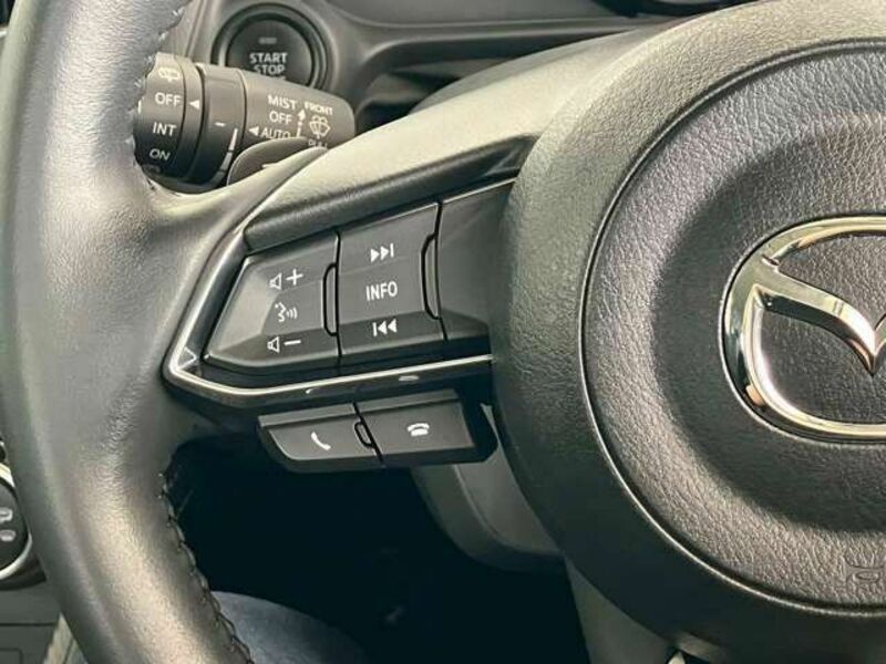 MAZDA2