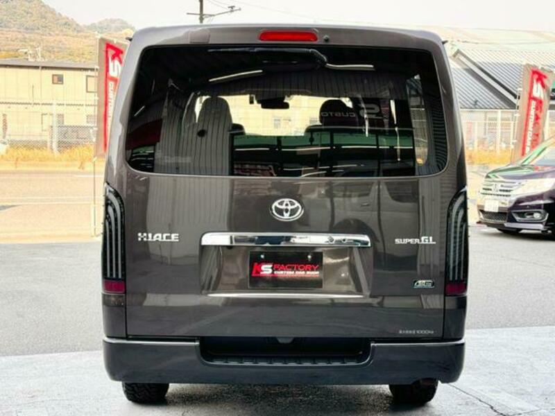 HIACE VAN