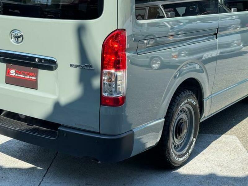 HIACE VAN