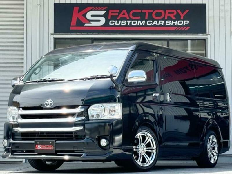 TOYOTA HIACE WAGON
